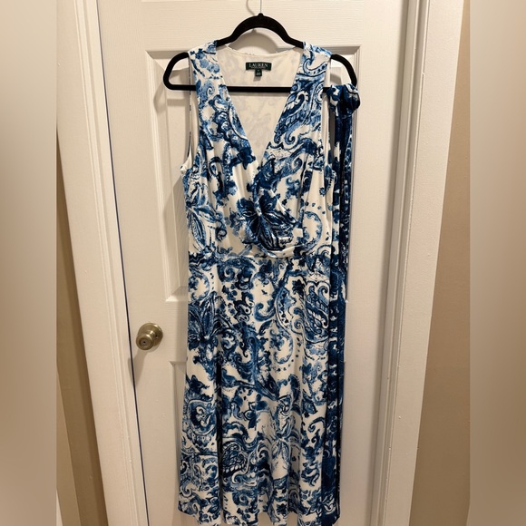 Ralph Lauren Dresses & Skirts - Ralph Lauren Elegant Blue and White Paisley Dress with Wrap